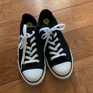 Brand new Converse women size 7